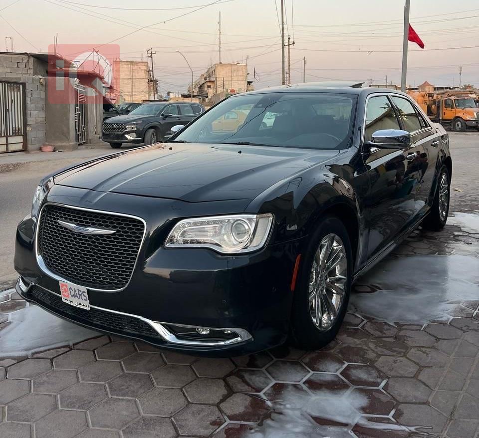 کرایسلەر 300